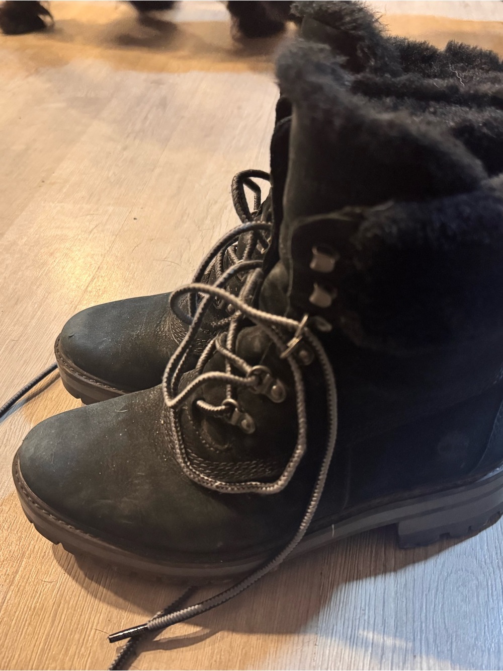 Timberland Black Lace-Up Faux-Fur Ankle Boots